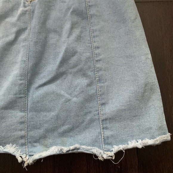 Forever 21 Denim Skirt - Picture 5 of 6